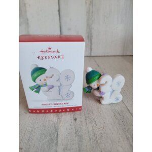 Hallmark Frosty fun decade 2016 glitter ornament Xmas